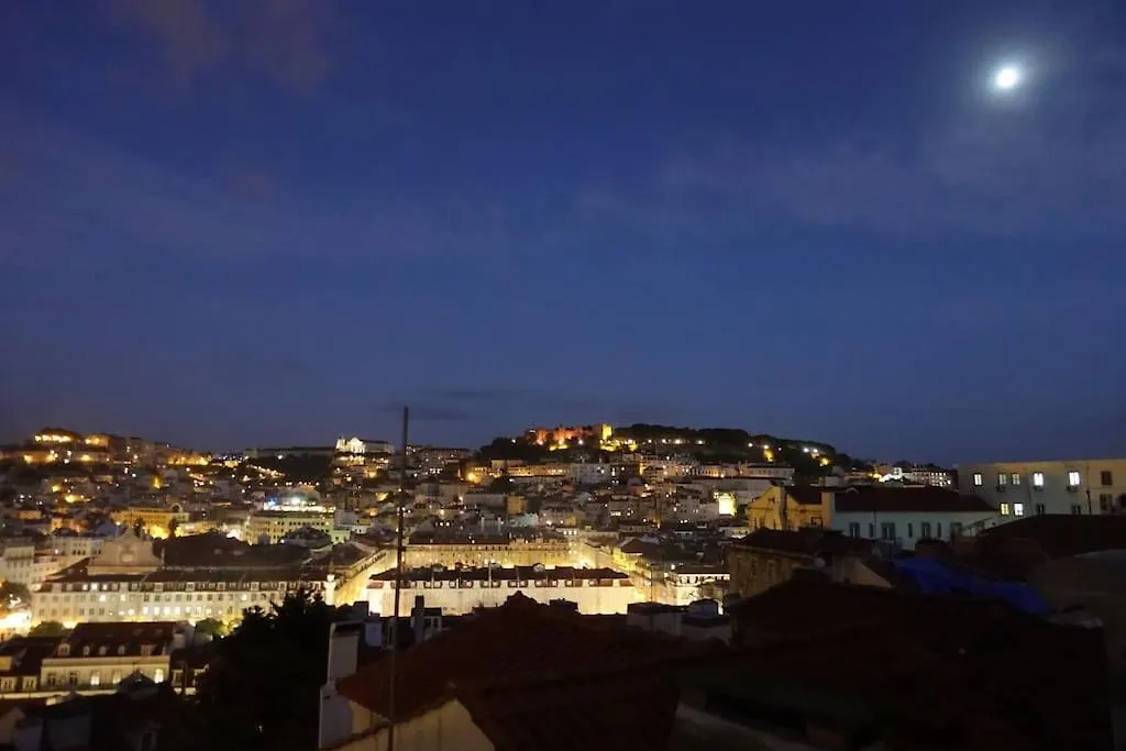 Apartment Charm And Fantastic View In A Fully Equipped Home In Center Lisbon